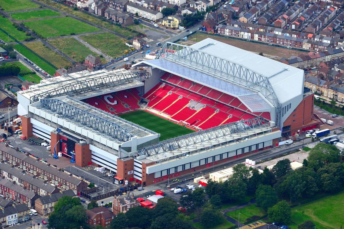 Liverpool vs Manchester United gallery image 2 showing Manchester